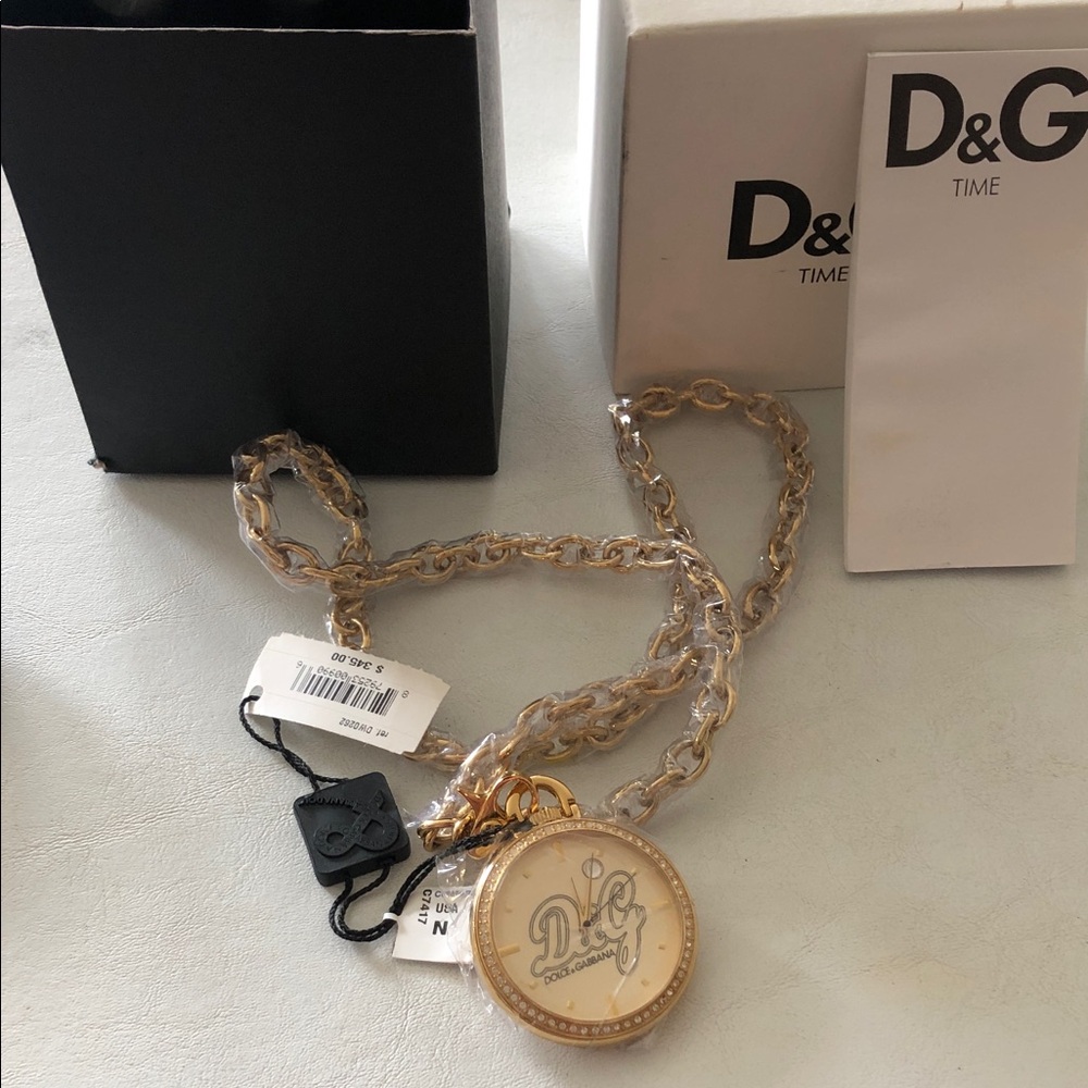 D&G Dolce & Gabbana Gold Tone Chain Pendant Watch Necklace brand new